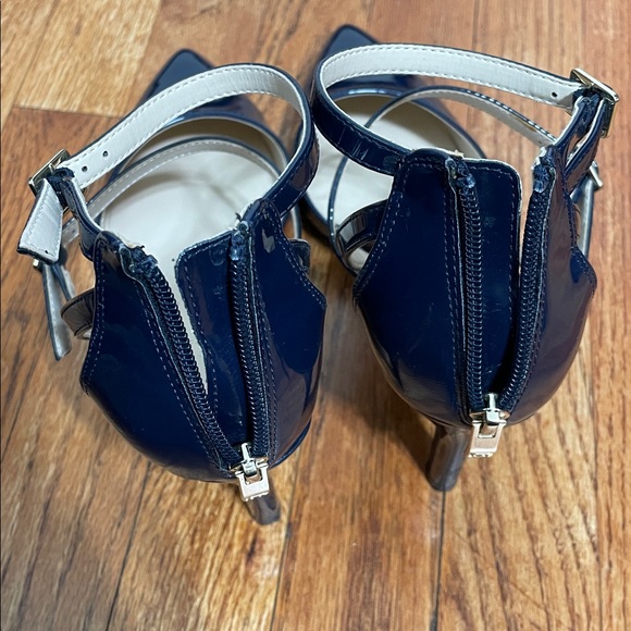 Liz Clairborne Navy Heels - Picture 6 of 6